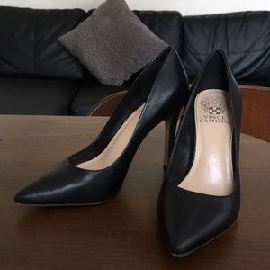 Vince Camuto Black Pointy Toe Pumps